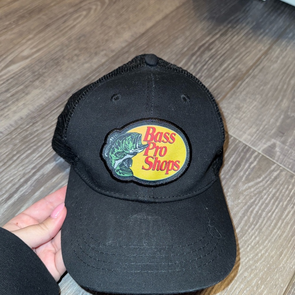 Bass Pro Shops Black Cap